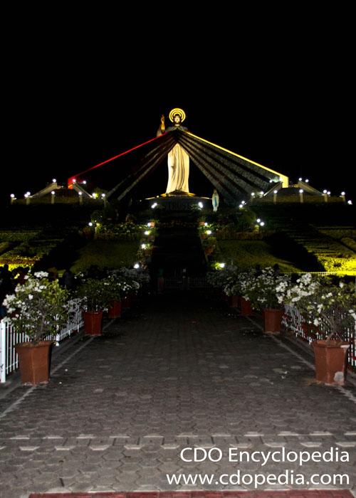 Feast of Divine Mercy, Himaya El Salvador Misamis Oriental, Feast of Divine Mercy 2013, largest Divine Mercy in the world, tourist attraction, Dancing Sun, Dancing Sun divine mercy, divine mercy cagayan de oro