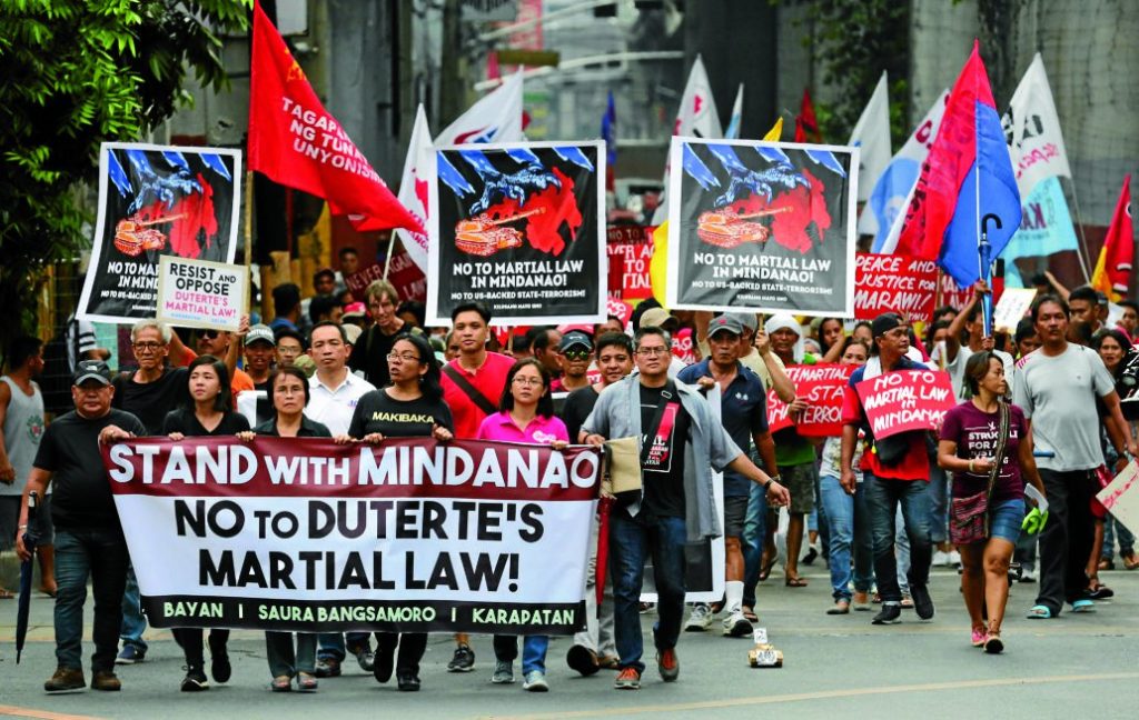 Martial law, Martial law Mindanao, martial law in Marawi, Advantage of Martial law, benefits of martial law, how martial law affect, Martial law in the Philippines