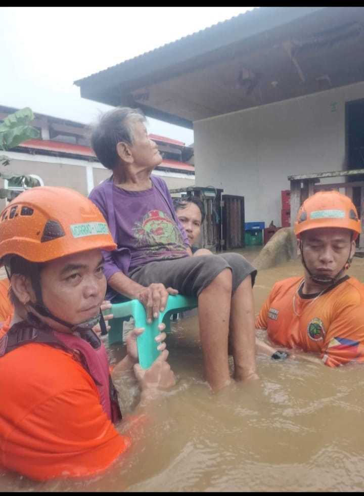 Christmas Holiday Flood, christmas eve, Christmas flooding 