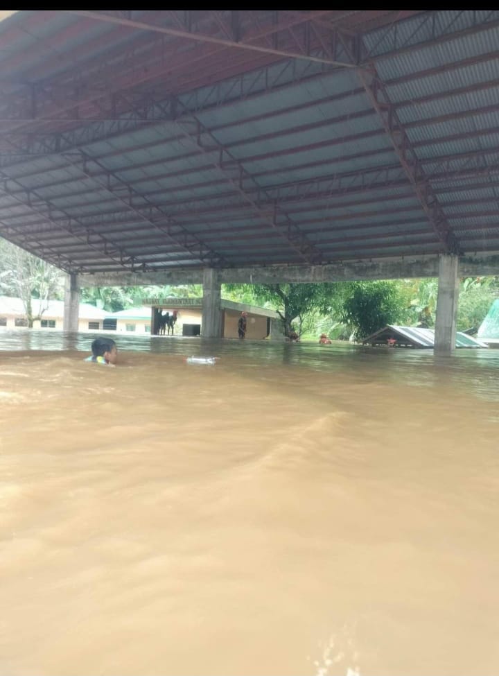 Christmas Holiday Flood, christmas eve, Christmas flooding 